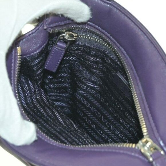Prada Handbag - Picture 4 of 10